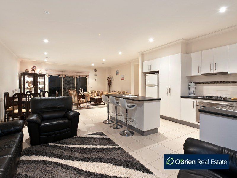 15 Glenbrook Crescent, Lynbrook VIC 3975