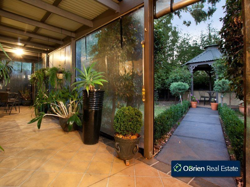 5 Patricia Court, Berwick VIC 3806