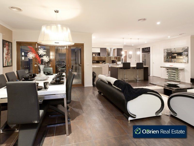 12 Waterbury Street, Cranbourne VIC 3977