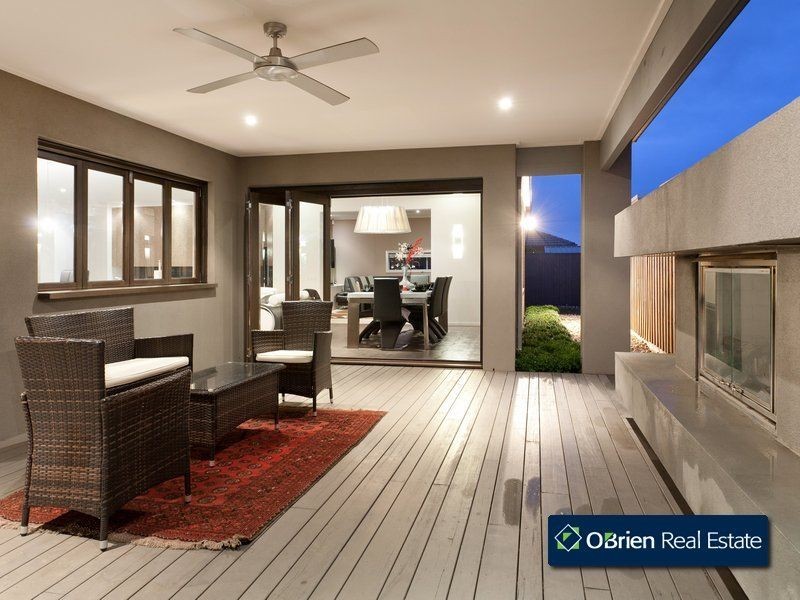 12 Waterbury Street, Cranbourne VIC 3977