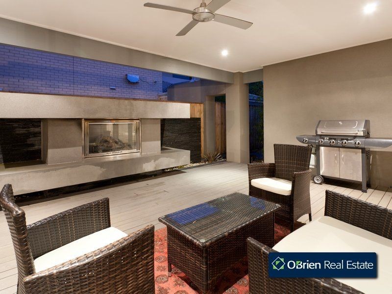 12 Waterbury Street, Cranbourne VIC 3977