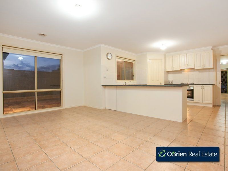 5 Shaz Court, Berwick VIC 3806