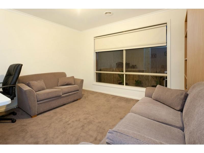 21 Osmington Circle, Narre Warren South VIC 3805