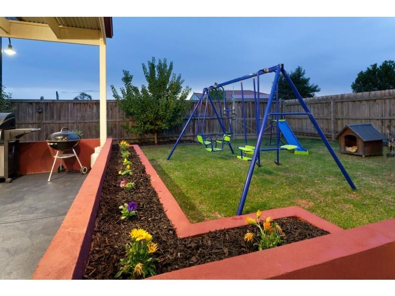 21 Osmington Circle, Narre Warren South VIC 3805