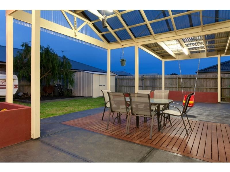 21 Osmington Circle, Narre Warren South VIC 3805