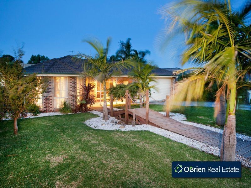43 Jarryd Crescent, Berwick VIC 3806