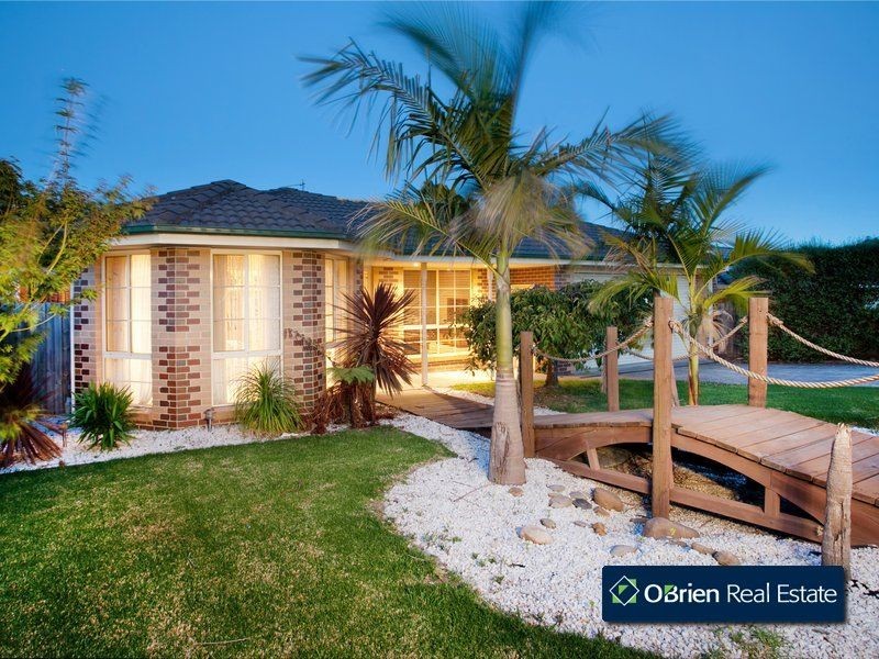 43 Jarryd Crescent, Berwick VIC 3806
