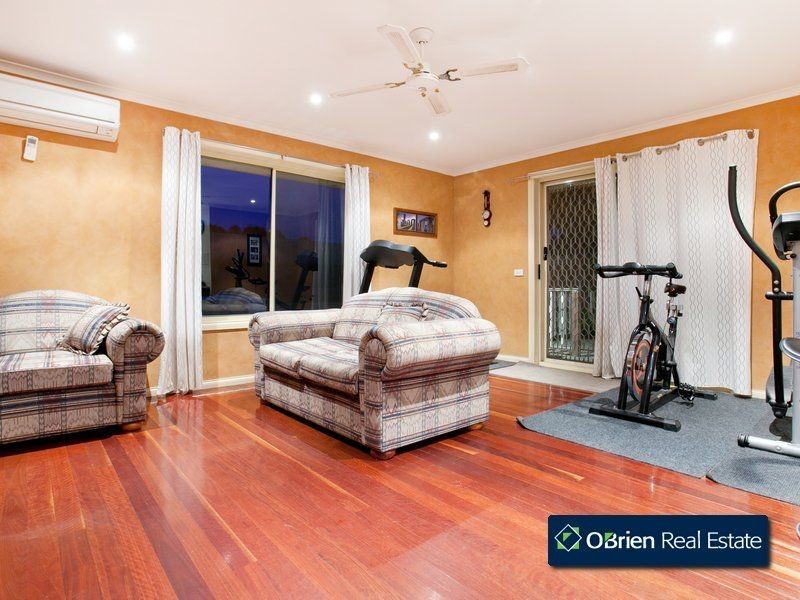 43 Jarryd Crescent, Berwick VIC 3806
