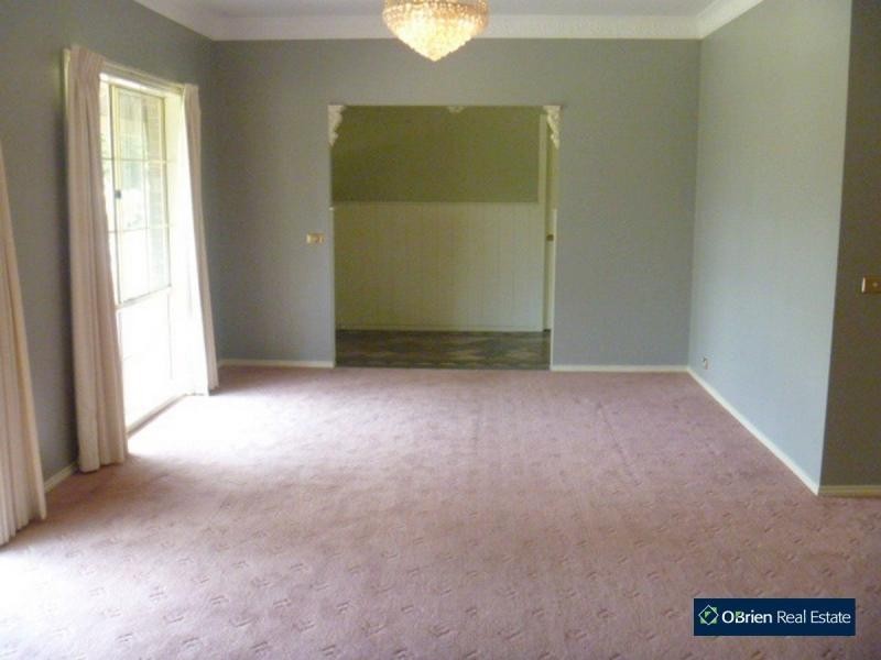 21 Pinehill Drive, Pakenham VIC 3810