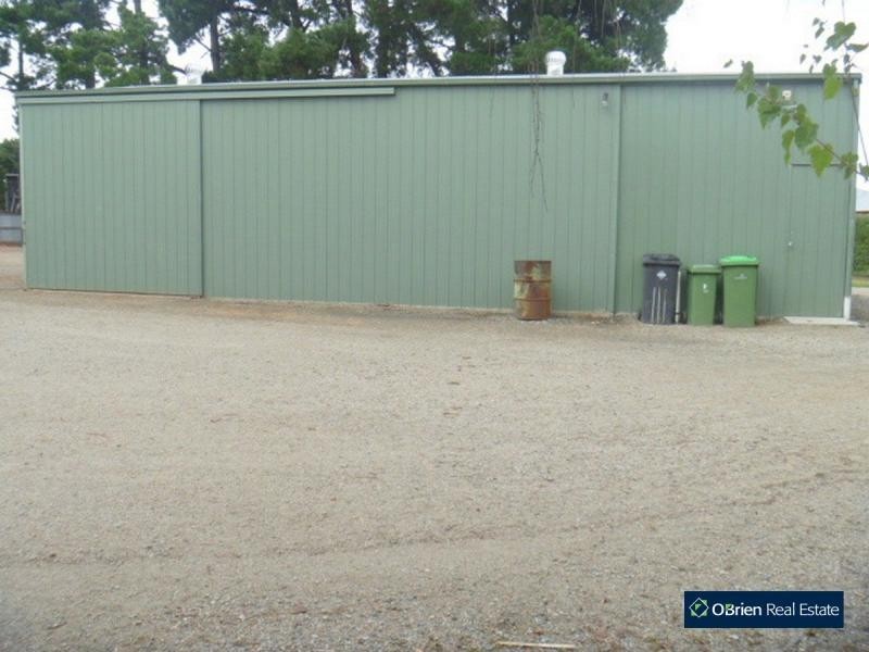 21 Pinehill Drive, Pakenham VIC 3810
