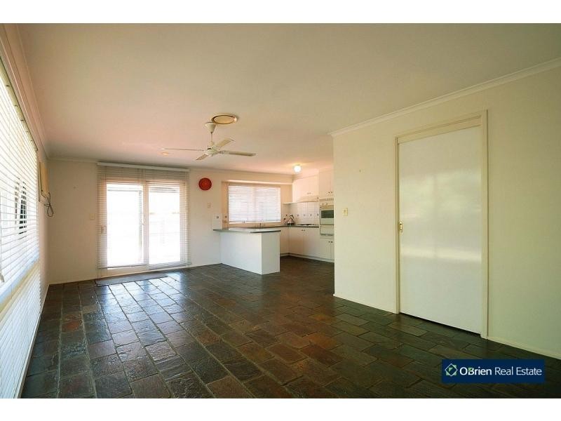 11 Millgrove Way, Berwick VIC 3806