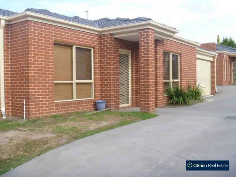 2/42 Inglis Road, Berwick VIC 3806