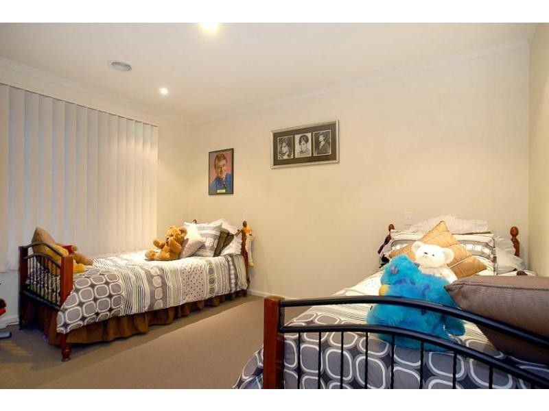 9 Hunt Club Road, Narre Warren South VIC 3805