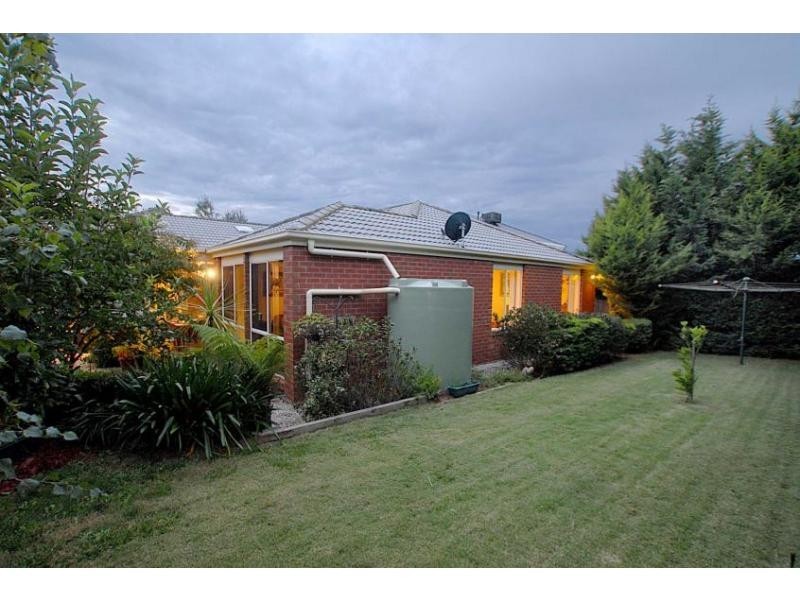 9 Hunt Club Road, Narre Warren South VIC 3805