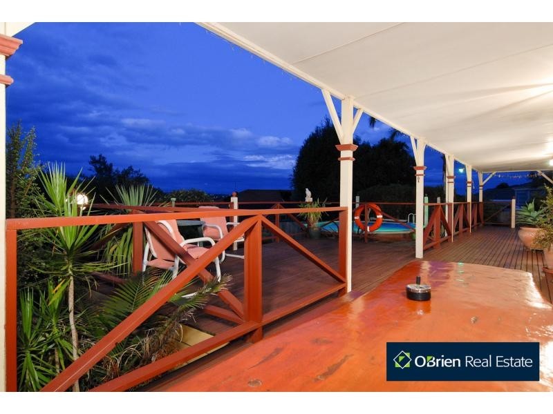 9 Moonbeam Close, Narre Warren South VIC 3805