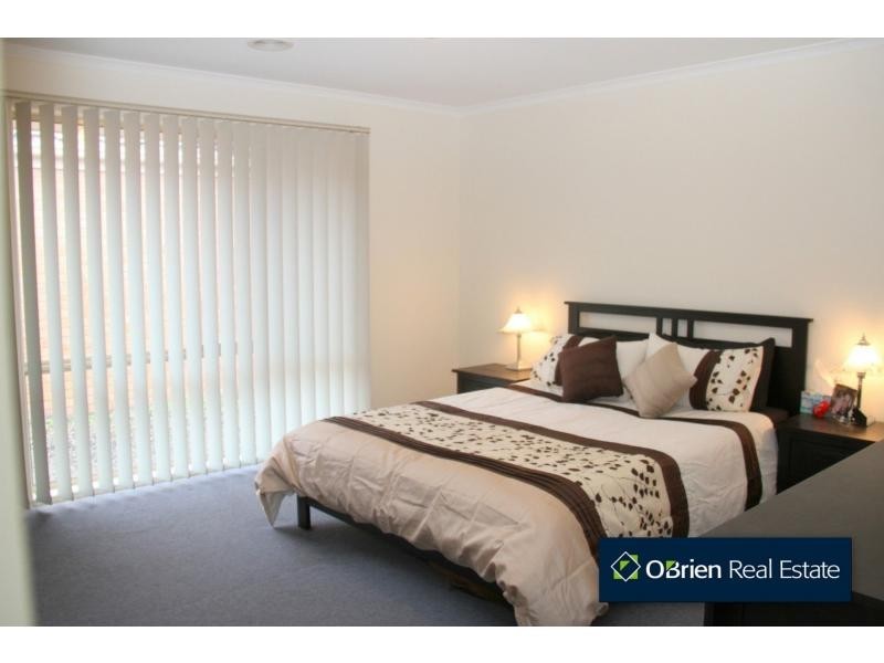 4 Athena Court, Cranbourne VIC 3977