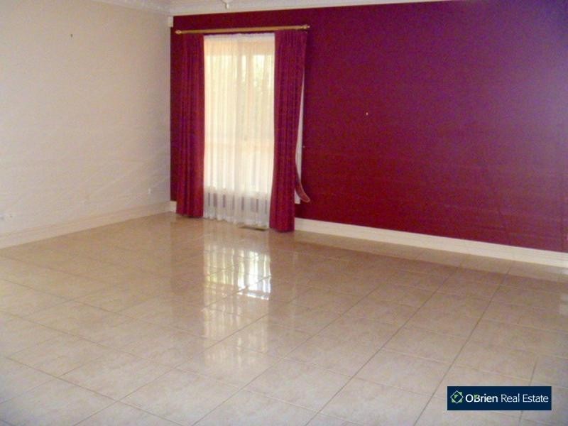 2 Ezard Court, Berwick VIC 3806