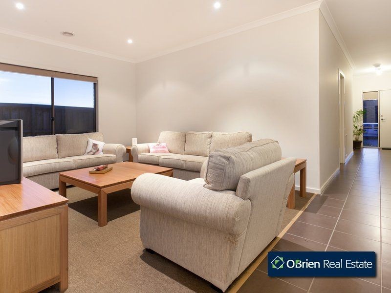 2 Illes Court, Berwick VIC 3806