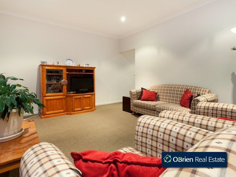 2 Illes Court, Berwick VIC 3806