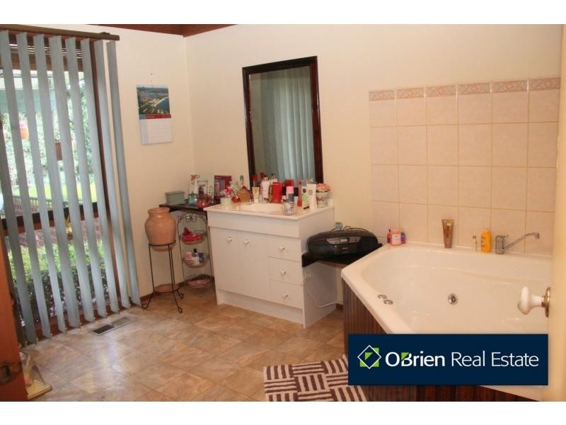 10 Briar Close, Narre Warren VIC 3805