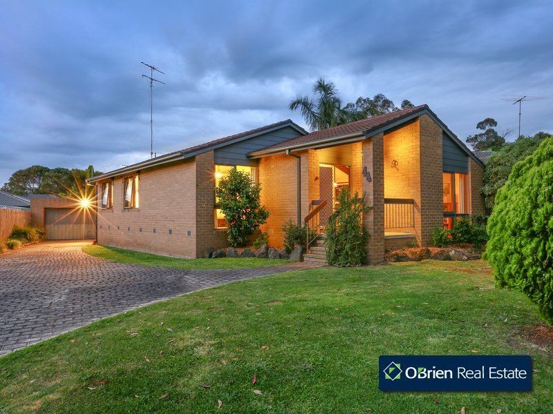 44 Ambleside Crescent, Berwick VIC 3806