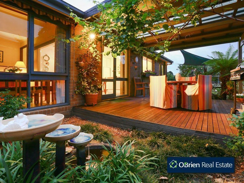 44 Ambleside Crescent, Berwick VIC 3806