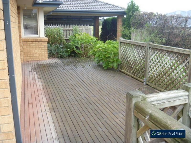 41 Homestead Road, Berwick VIC 3806