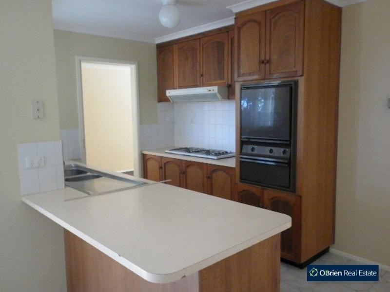 3 Ambleside Crescent, Berwick VIC 3806
