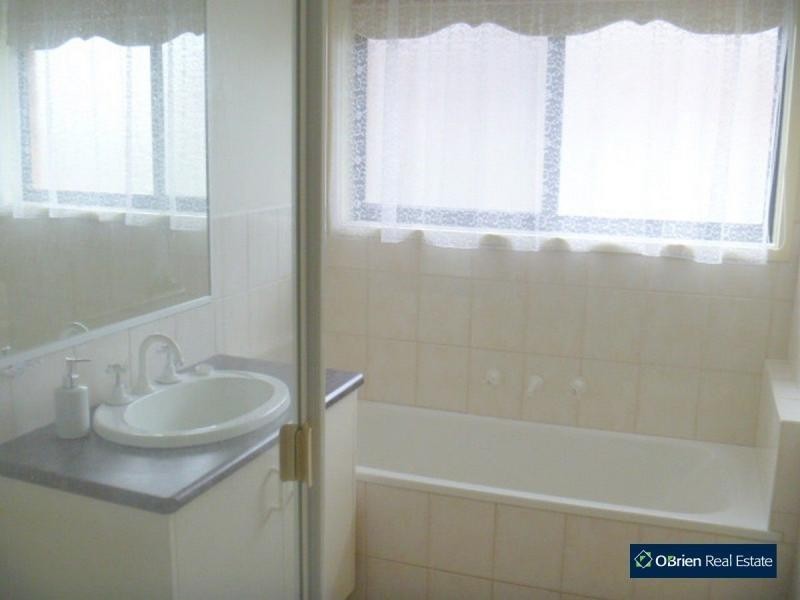 25 Homestead Road, Berwick VIC 3806