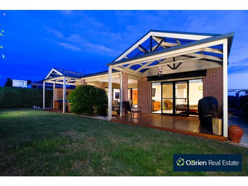 10 Champagne Grove, Narre Warren South VIC 3805