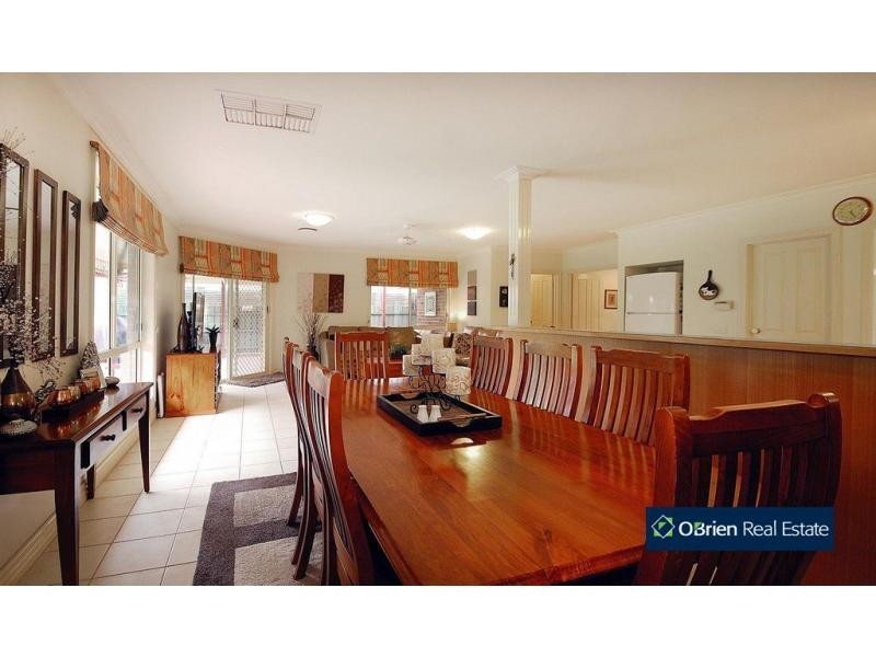17 Wood Road, Narre Warren South VIC 3805