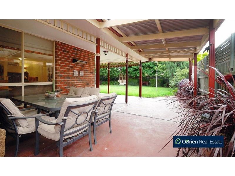 17 Wood Road, Narre Warren South VIC 3805