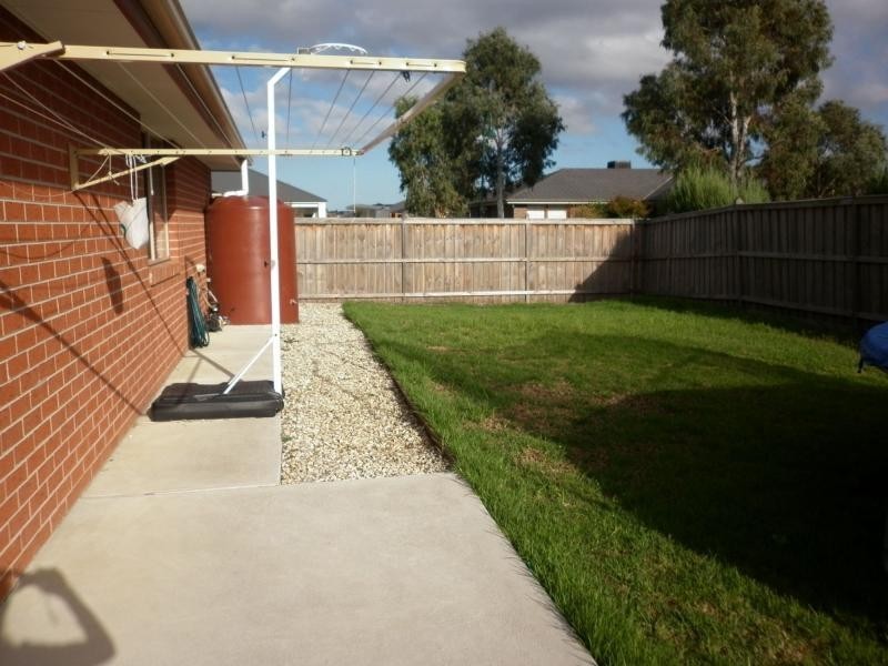 2 Marija Crescent, Berwick VIC 3806