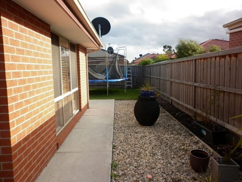 2 Marija Crescent, Berwick VIC 3806