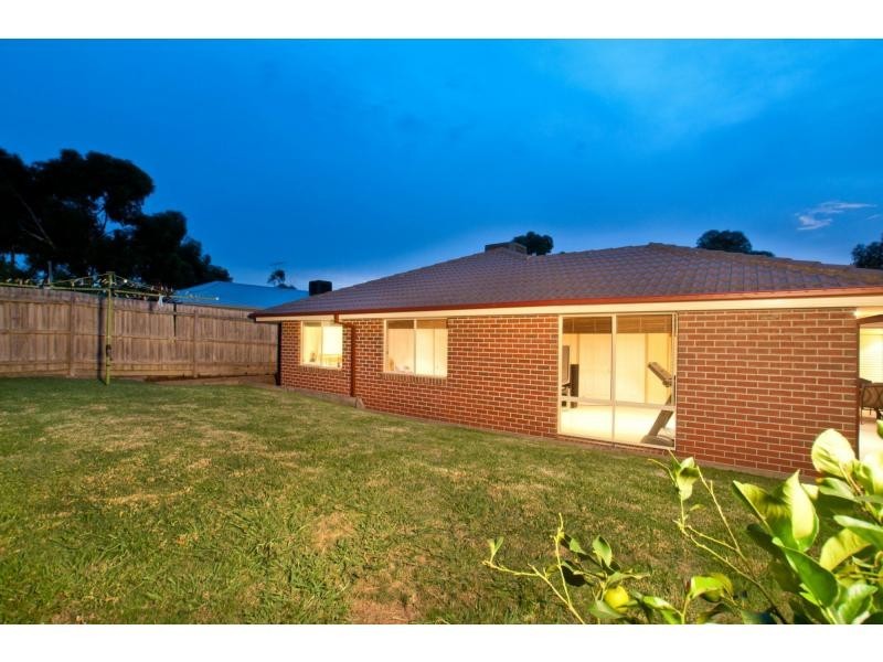 7 Balanka Court, Berwick VIC 3806