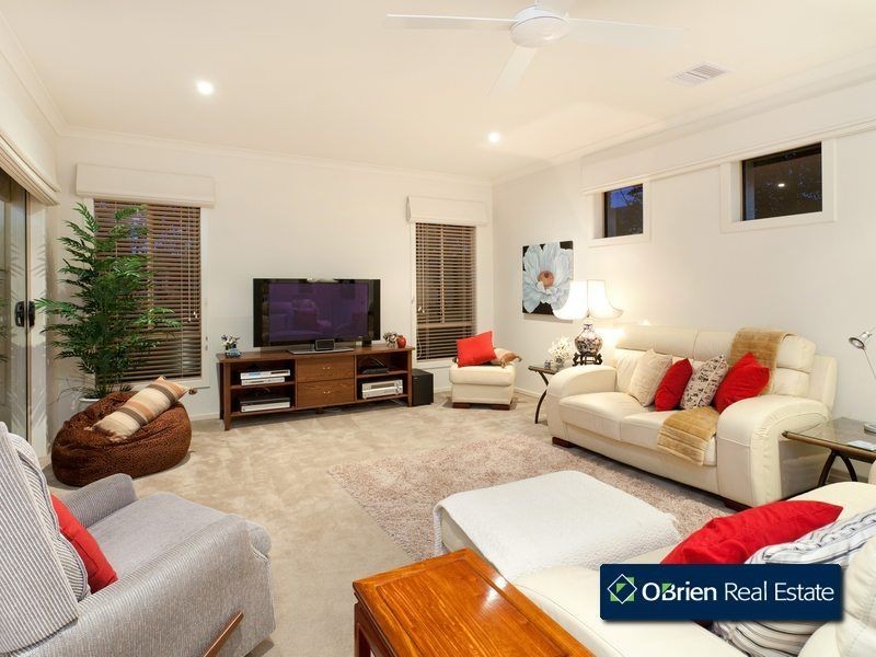 28 Ellen Road, Narre Warren South VIC 3805