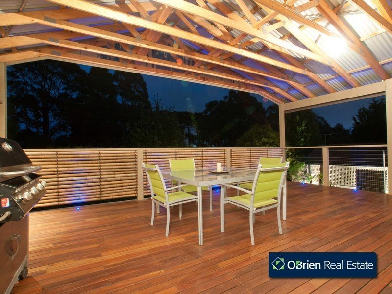 74 Quarry Hills Drive, Berwick VIC 3806