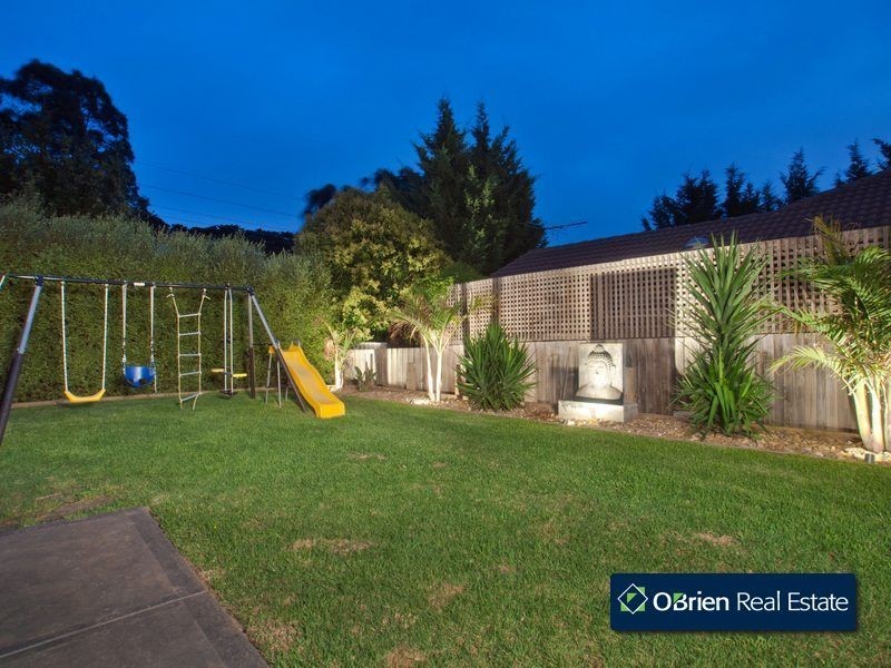 74 Quarry Hills Drive, Berwick VIC 3806