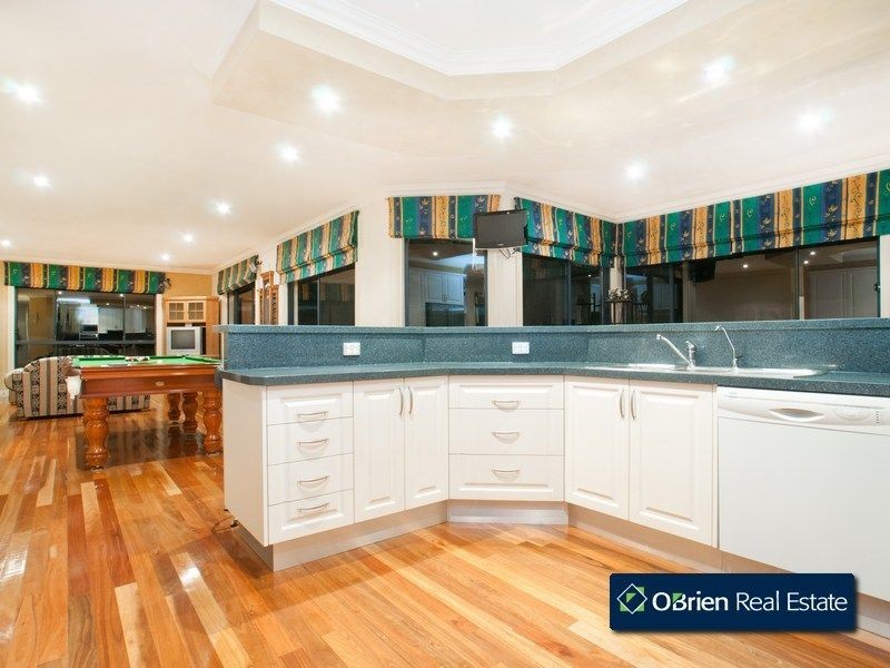 3 Cunneen Crescent, Berwick VIC 3806