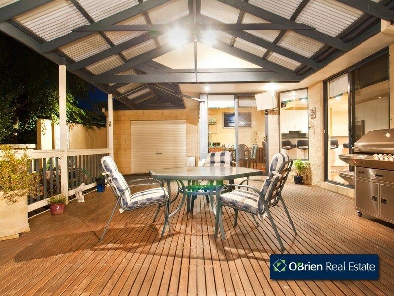 3 Cunneen Crescent, Berwick VIC 3806