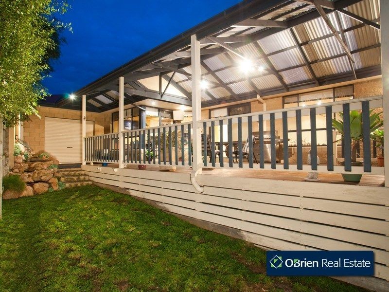 3 Cunneen Crescent, Berwick VIC 3806