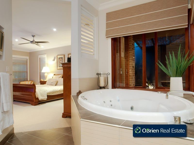 12 Lincoln Avenue, Berwick VIC 3806