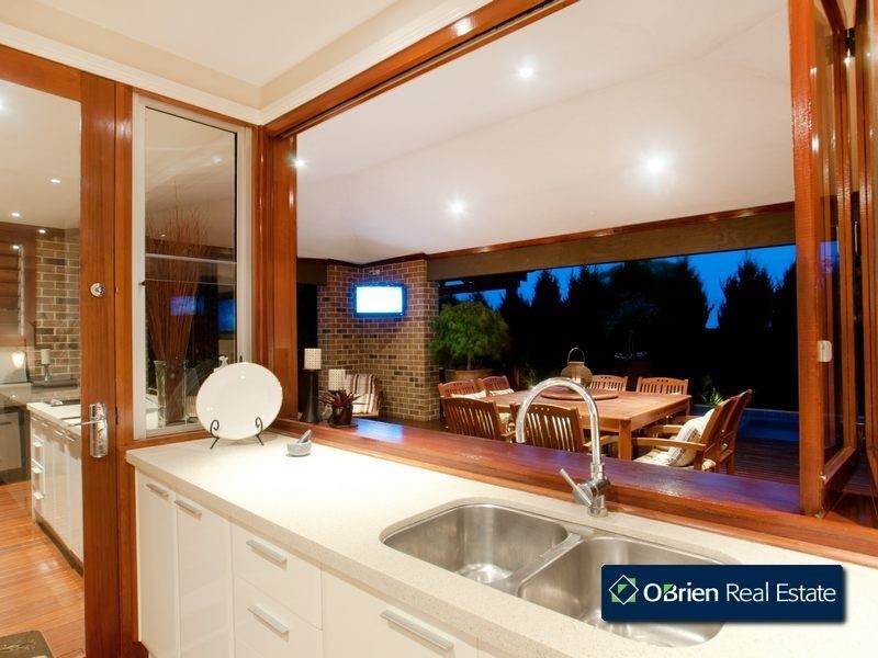 12 Lincoln Avenue, Berwick VIC 3806