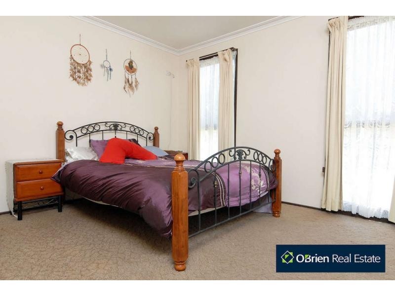 49 Sweeney Drive, Narre Warren VIC 3805