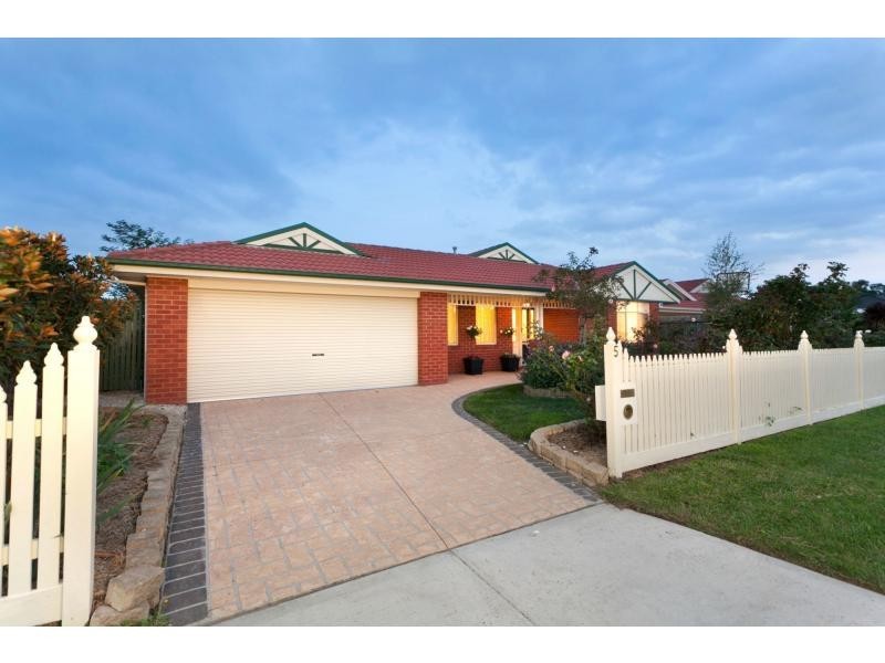 5 Wilton Green, Beaconsfield VIC 3807