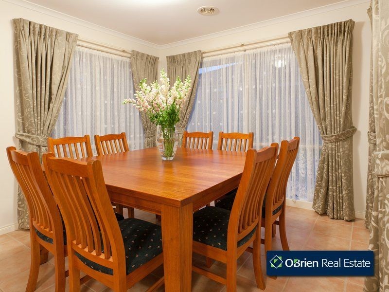 5 Wilton Green, Beaconsfield VIC 3807