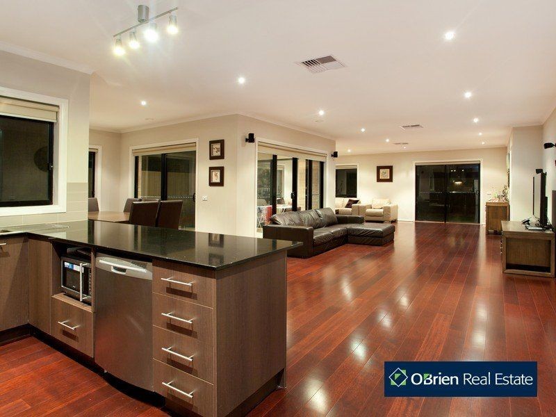 9 Grand Manor Drive, Berwick VIC 3806