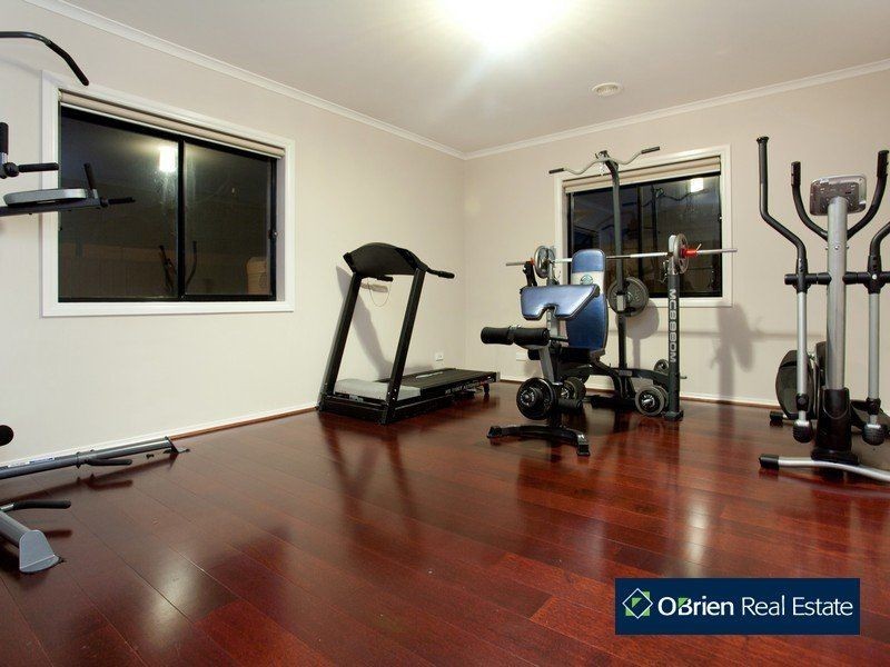 9 Grand Manor Drive, Berwick VIC 3806