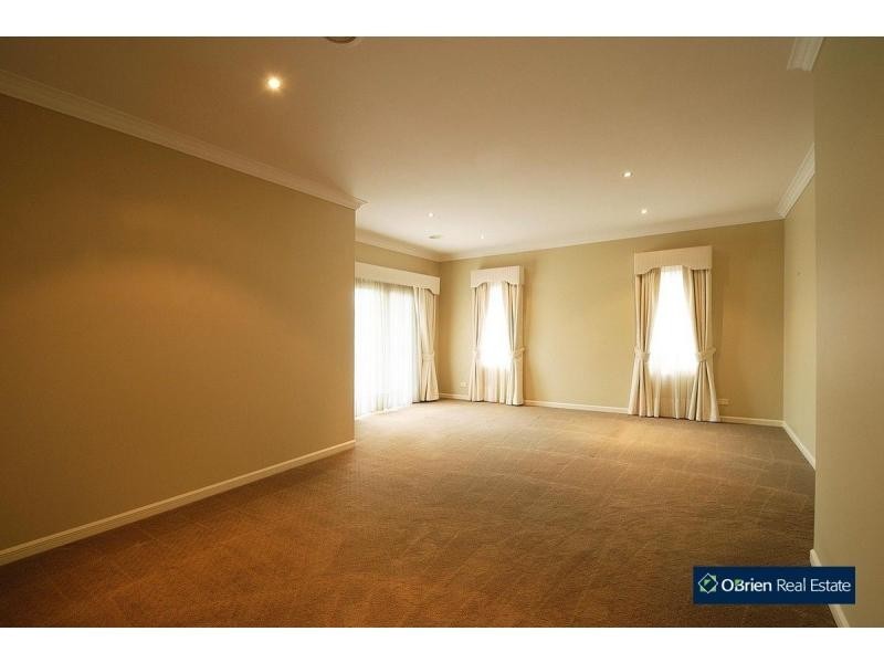 31 Mackellar Street, Pakenham VIC 3810