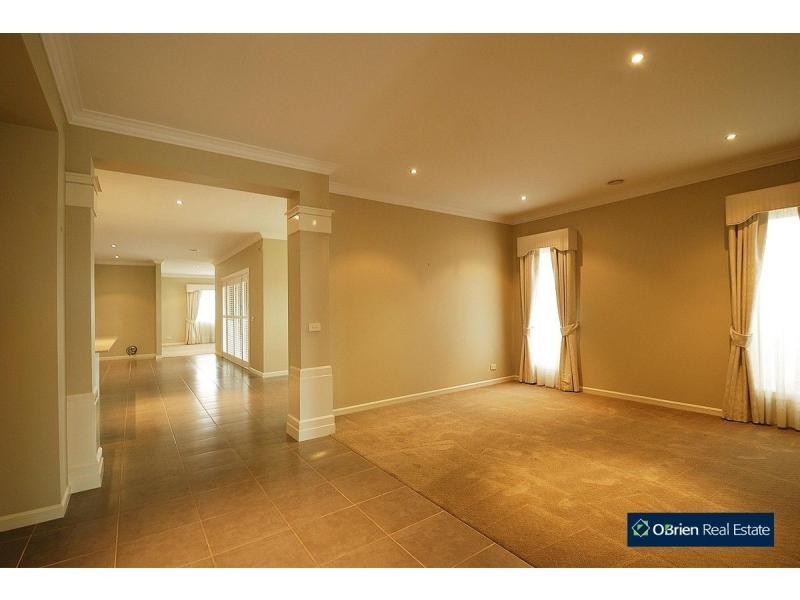 31 Mackellar Street, Pakenham VIC 3810